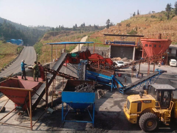 云南富源8平方洗煤設(shè)備正式安裝投產(chǎn)，助力選煤效率提升